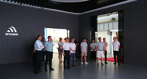 “國緣V3-2023江蘇企業(yè)籃球聯(lián)賽”揚州站在邁安德集團活動中心開賽