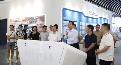 “國緣V3-2023江蘇企業(yè)籃球聯(lián)賽”揚州站在邁安德集團活動中心開賽